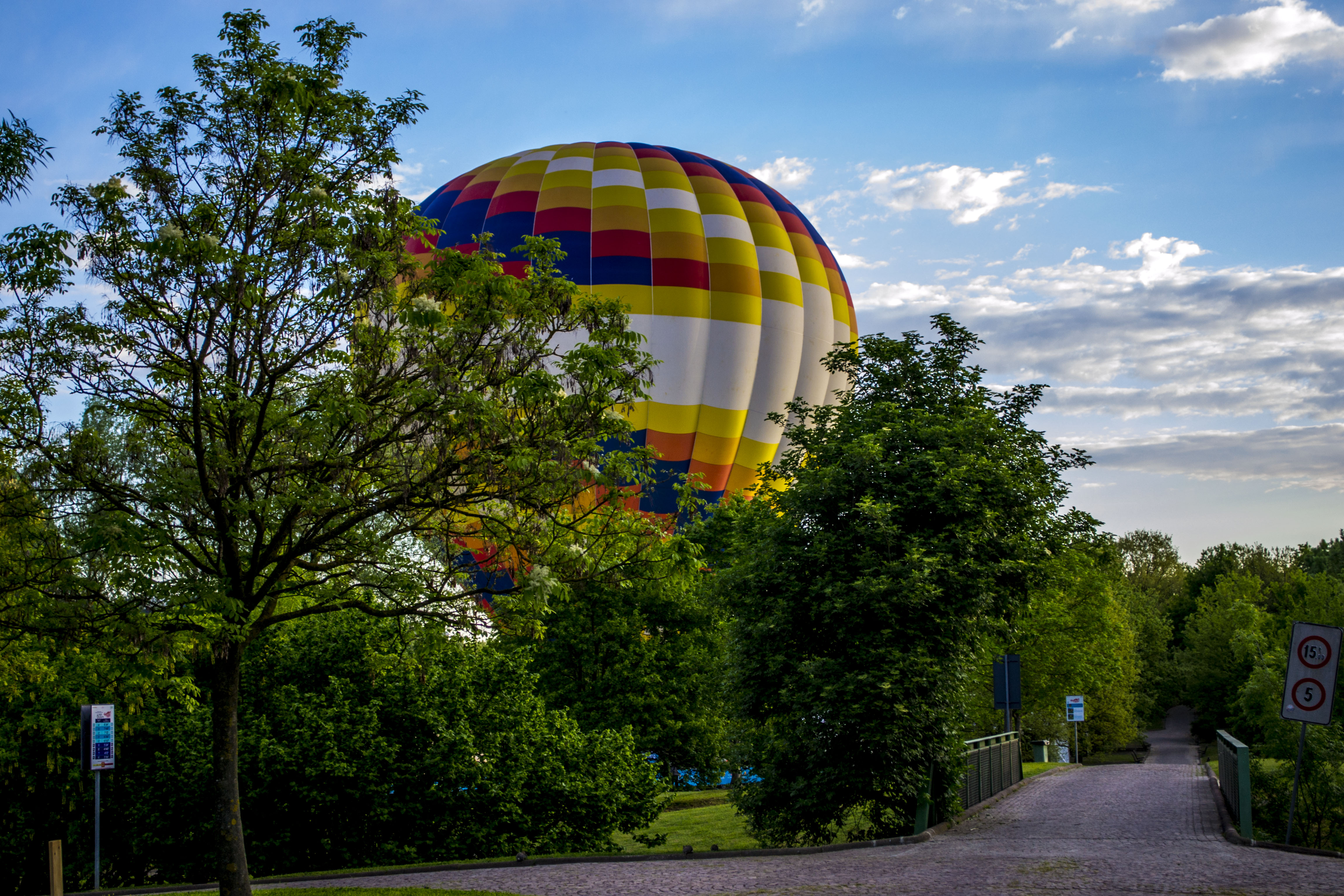 Balloon and ebike tour